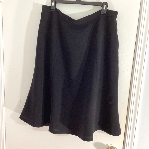 JONES STUDIO SEPARATES WOMAN PLUS 18W BLACK CREPE PANELED SKIRT CARRER S… - Picture 1 of 7